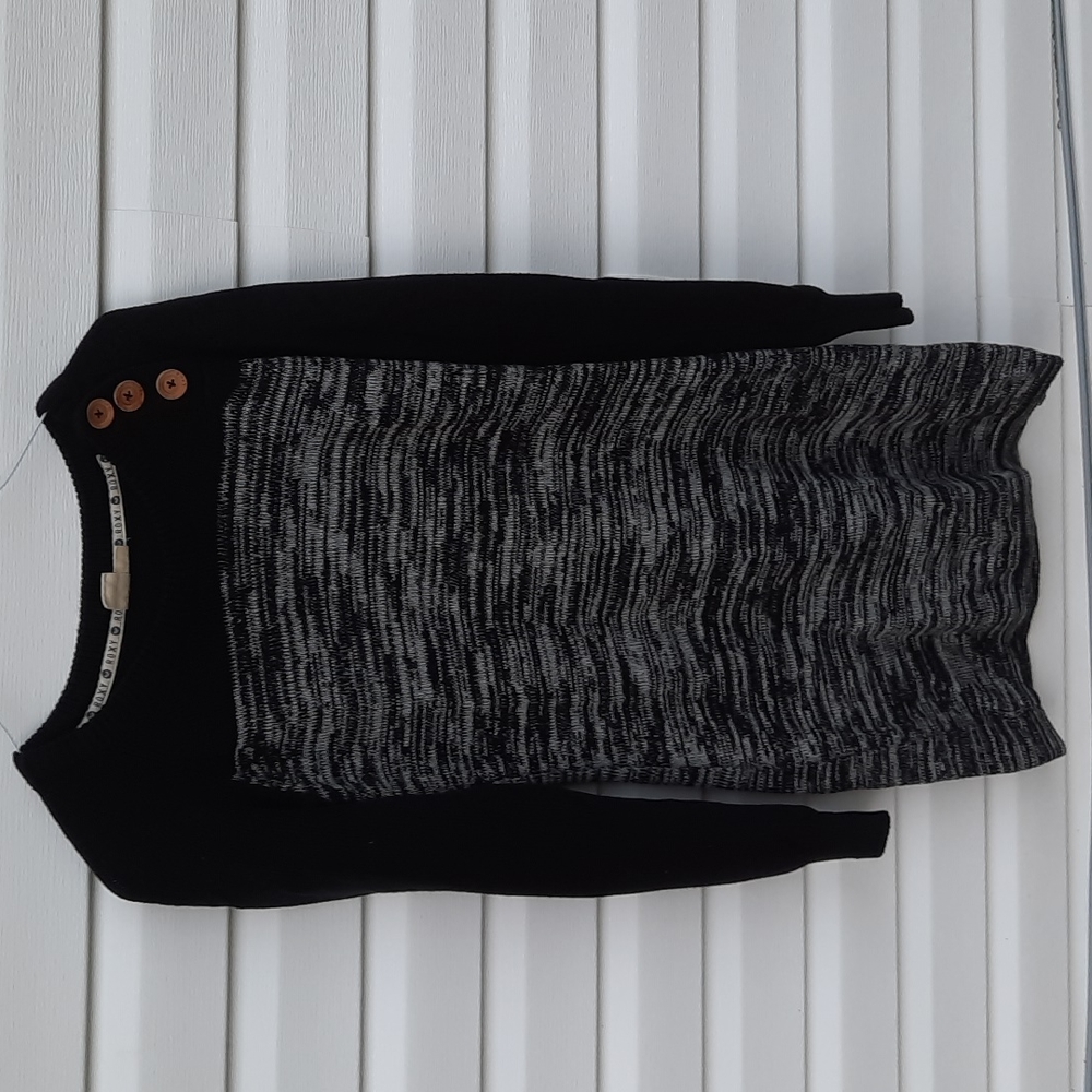 Elegant Black and Gray Knit Dress